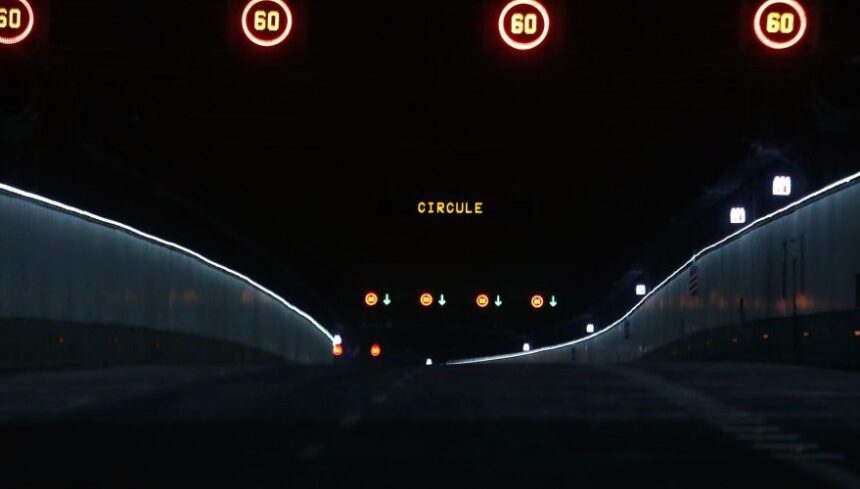 Sernac presenta demanda colectiva contra Autopista Vespucio Oriente por filtraciones de agua