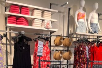 Vuelve la oferta de ropa a $5.000 en multitienda Corona: Conoce los días de esta promoción