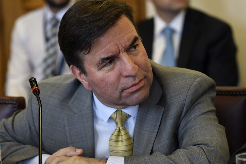 Escándalo de Coimas en el SII: Director Frigolett anuncia acciones contundentes