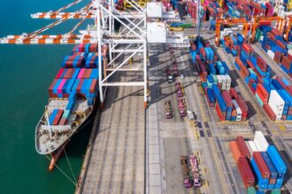 Problema informático en Aduanas desencadena crisis en el comercio exterior chileno