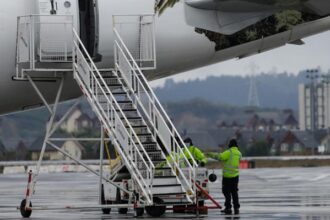 Vuelo que Venezuela negó llevaba 60 pasajeros: Podrían quedar libres en cinco días si no se concreta expulsión