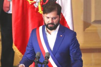 Presidente Gabriel Boric recibe propuesta de Nueva Constitución con un llamado a la unidad y el respeto