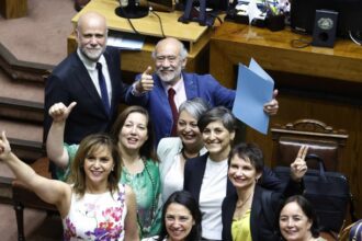 Senado despacha a ley reajuste de 4,3% para trabajadores del sector público