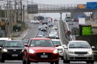 Balance fin de semana largo: 320 mil vehículos salieron de la Región Metropolitana y 18 fallecidos