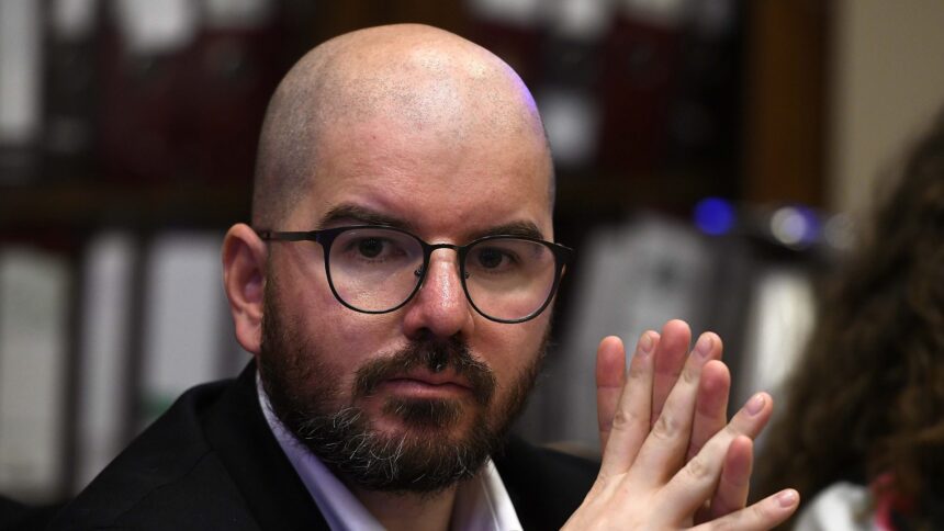 Giorgio Jackson presenta acciones judiciales por injurias, calumnias y difamaciones tras su salida del Ministerio