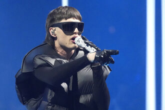 Concejal de Viña del Mar señala estar dispuesto a financiar la rescisión del contrato de Peso Pluma