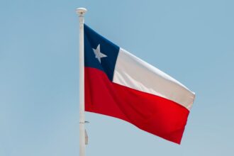 Tras nuevo proyecto de ley: ¿Sería obligatorio cantar el himno nacional en los colegios?