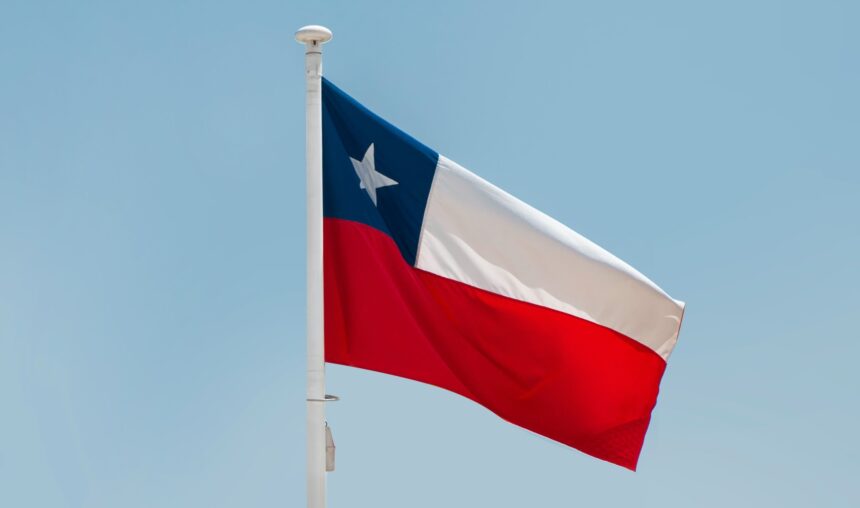 Tras nuevo proyecto de ley: ¿Sería obligatorio cantar el himno nacional en los colegios?