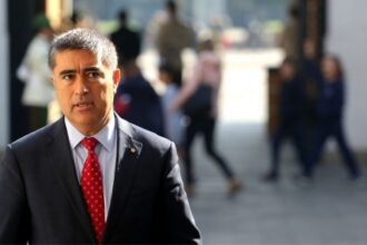 Mario Desbordes reemplaza a Sebastián Sichel como candidato a la alcaldía de Santiago