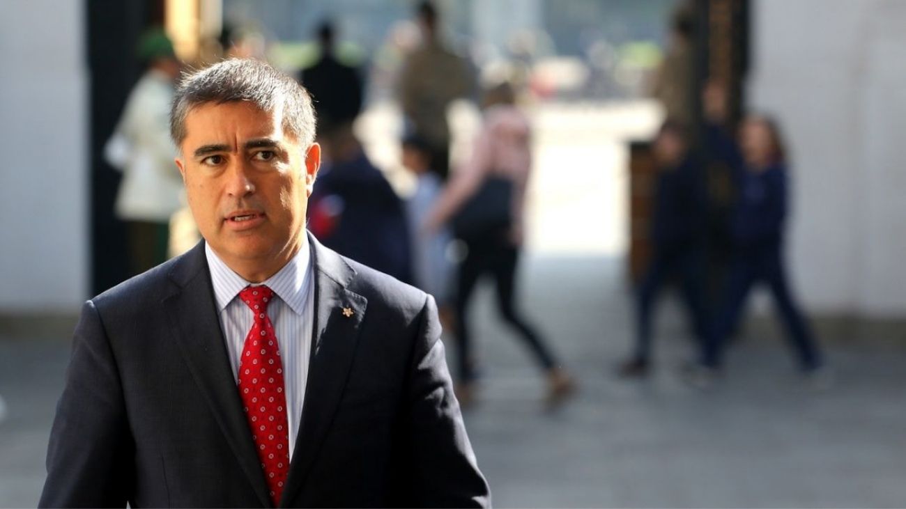 Mario Desbordes reemplaza a Sebastián Sichel como candidato a la alcaldía de Santiago Mario Desbordes reemplaza a Sebastián Sichel como candidato a la alcaldía de Santiago