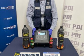 Detienen en aeropuerto a chileno con ayahuasca en su maleta