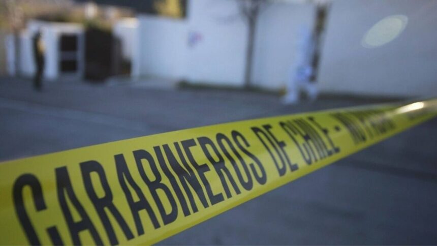 Investigan homicidio en estacionamiento de supermercado en Independencia