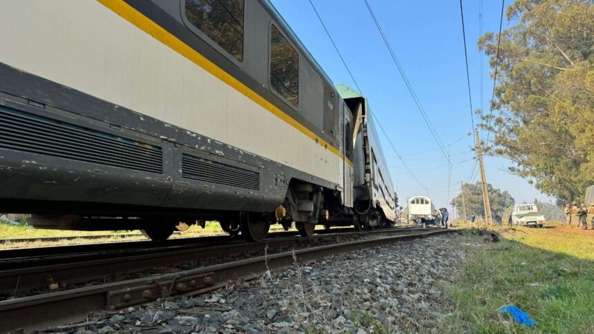 Descarrilamiento menor interrumpe el viaje inaugural del tren nocturno Santiago-Temuco