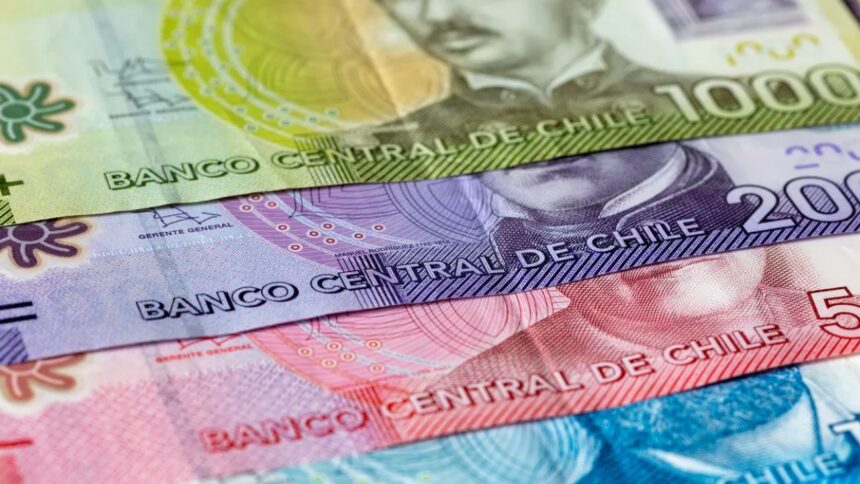 Pensionados de AFP recibirán aguinaldo de Fiestas Patrias junto a su pensión mensual