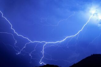 Tormentas eléctricas en Los Lagos y Aysén: aviso meteorológico de moderada severidad