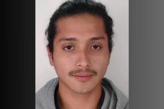 Fotografía y ficha del prófugo Tomás Antihuen Santi por triple homicidio en Cañete