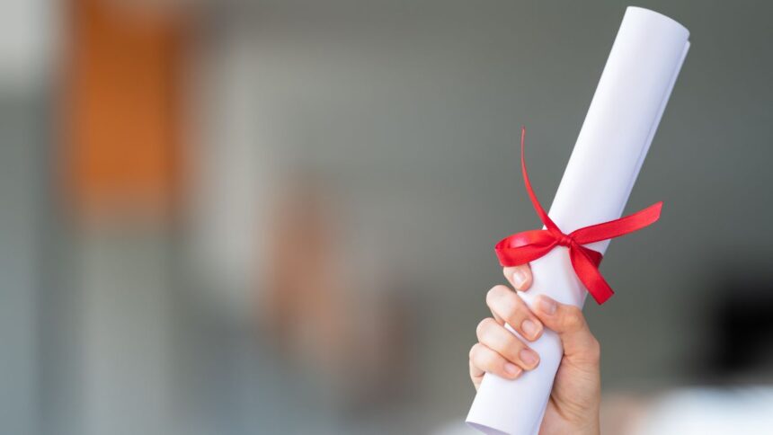 Convenio entre Ministerio de Defensa y CFT permite a conscriptos obtener título técnico