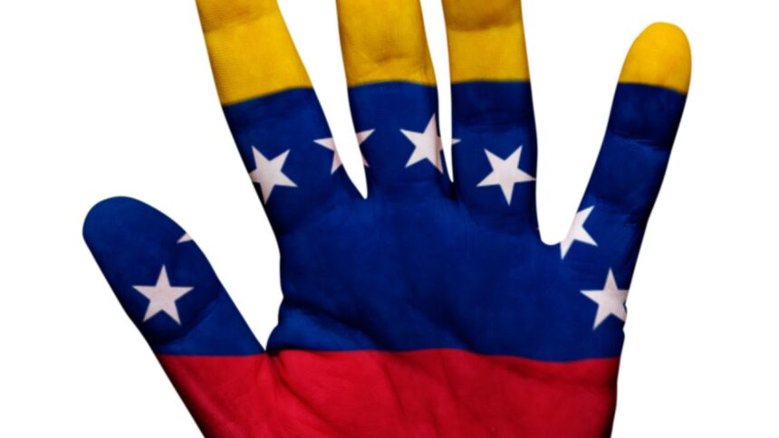 Maduro acusa a Chile y Perú de entrenar manifestantes para desestabilizar Venezuela