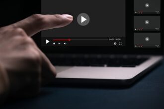 El auge de las plataformas de streaming y el debate sobre el futuro de las salas de cine