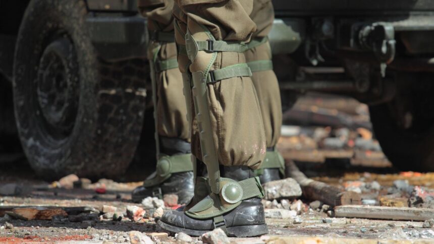 Funcionario de Carabineros resulta atropellado en operativo de fiscalización en calle Matta