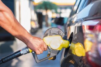 Enap anuncia variación mixta en el valor de los combustibles desde el 8 de agosto: incertidumbre sobre precios