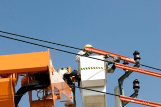 Multigremial demandará colectivamente a empresas eléctricas por cortes de suministro