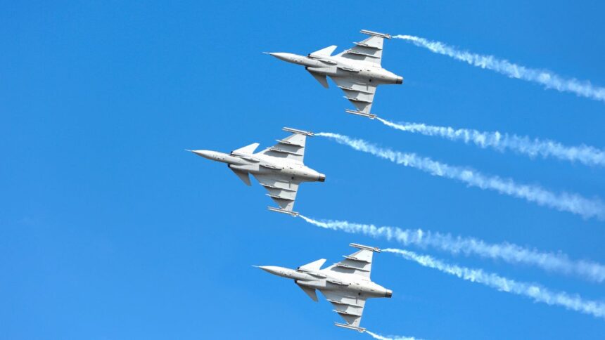 Equipo de la Fuerza Aérea de Chile busca aeronave desaparecida en Aysén