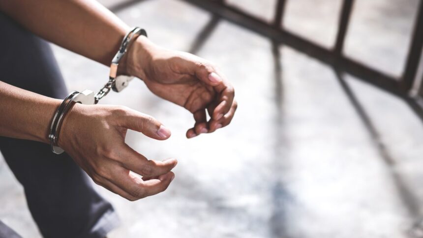 Hombre acusado de secuestrar a su pareja queda en prisión preventiva