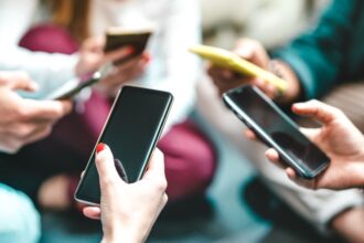 Proyecto de ley busca registro de dueños de celulares prepago