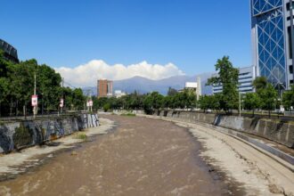 Encuentran cadáver en Maipú durante operativo policial en el río Mapocho