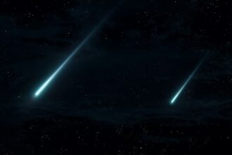 Llamativa bola de fuego ilumina el cielo en Santiago de Chile