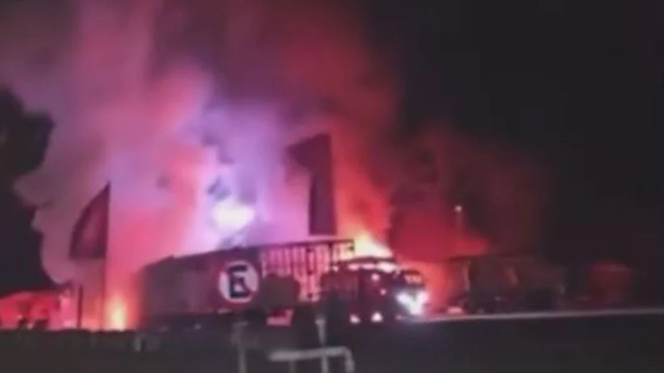 Ataque incendiario en Ercilla: camiones calcinados y mensaje de Resistencia Mapuche