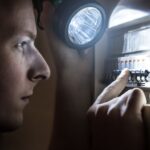 Compensaciones por cortes de luz: ¿Cómo obtener la compensación legal?