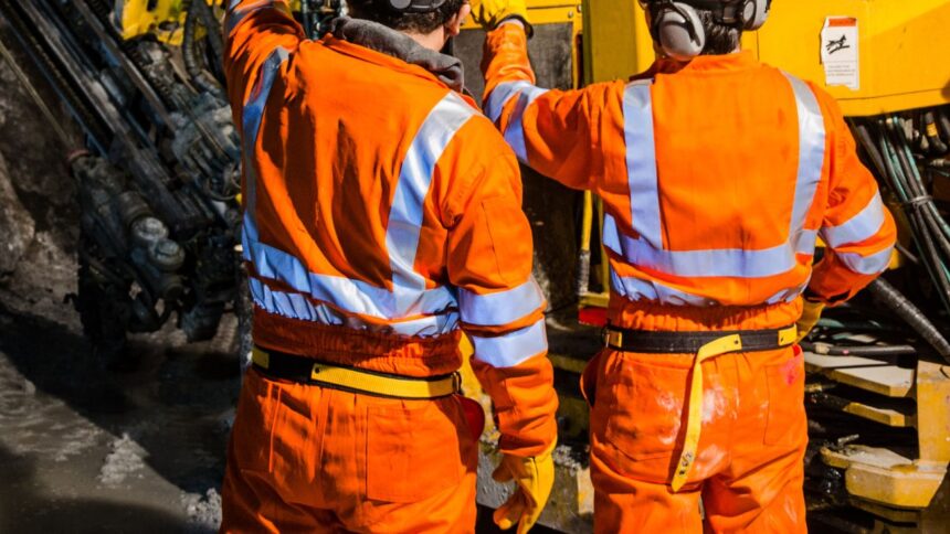 Huelga en Minera Escondida: Complejas negociaciones con pérdidas millonarias.