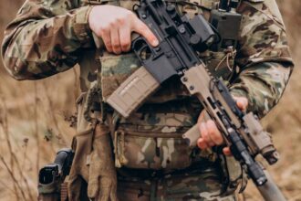 Conscripto contraviene protocolos y es agredido en intento de robo de fusil