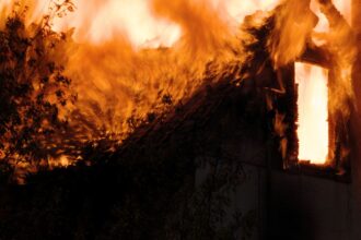 Tragedia en Talca: Incendio fatal consume una vivienda dejando dos víctimas