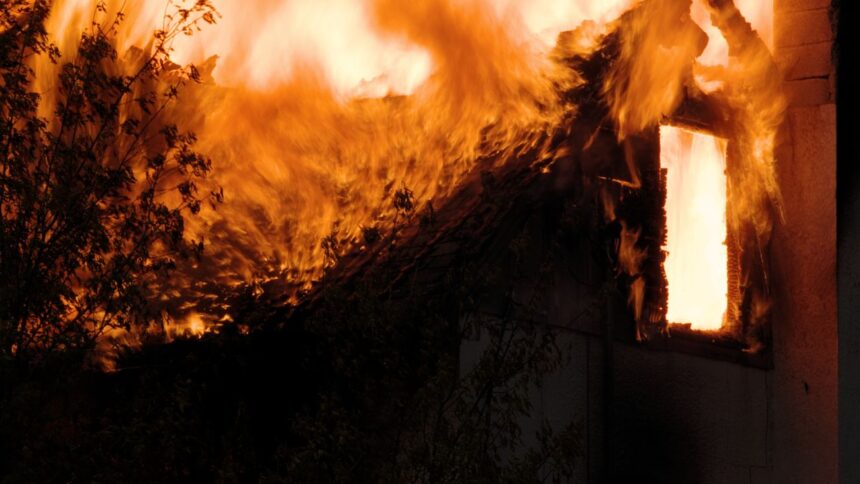 Tragedia en Talca: Incendio fatal consume una vivienda dejando dos víctimas
