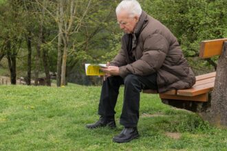 Bono de agosto para adultos mayores: requisitos y procesos de postulación