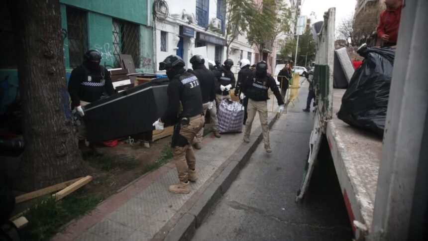 Desalojan sala cuna y jardín infantil utilizado por banda de motochorros