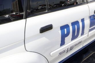 Detenida mujer por extorsión tras simular secuestro en Recoleta