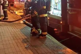 Fatal incendio en Conchalí deja dos víctimas fatales y desafía a Bomberos