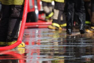 Gran incendio en la Alameda genera problemas de visibilidad y tránsito suspendido
