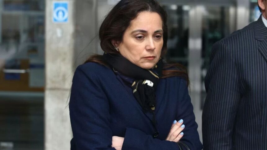 Abogada Leonarda Villalobos se desmaya en audiencia de caso Audios