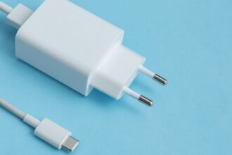 Congreso chileno aprueba ley de cargador universal para dispositivos electrónicos