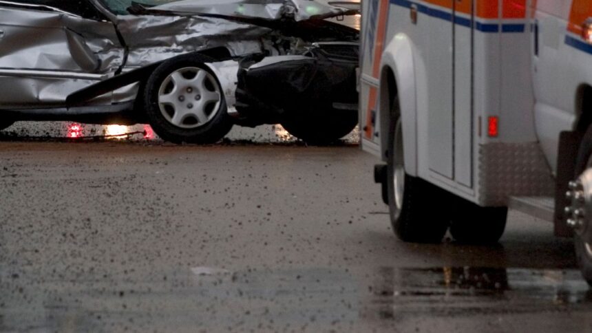Choque en estado de ebriedad y sin licencia deja múltiples consecuencias