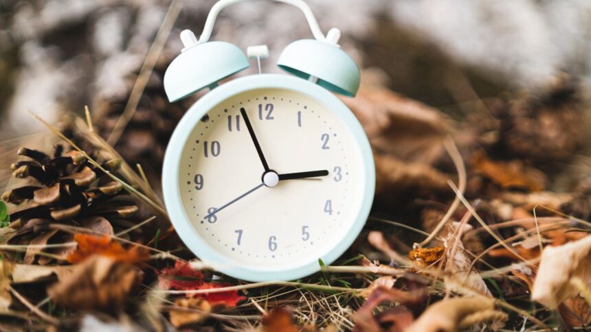 "¿Cuándo es el próximo cambio de hora en Chile? Descubre los detalles"