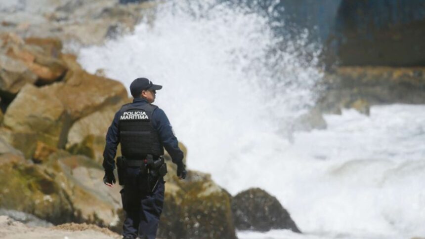 Padres de niña arrastrada en el mar piden tecnología para buscar