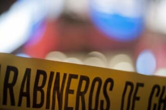 Violento asalto a local nocturno en San Miguel: delincuentes intimidan a clientes y roban dinero