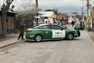 Hombre intenta atacar a Carabineros con machete en La Florida