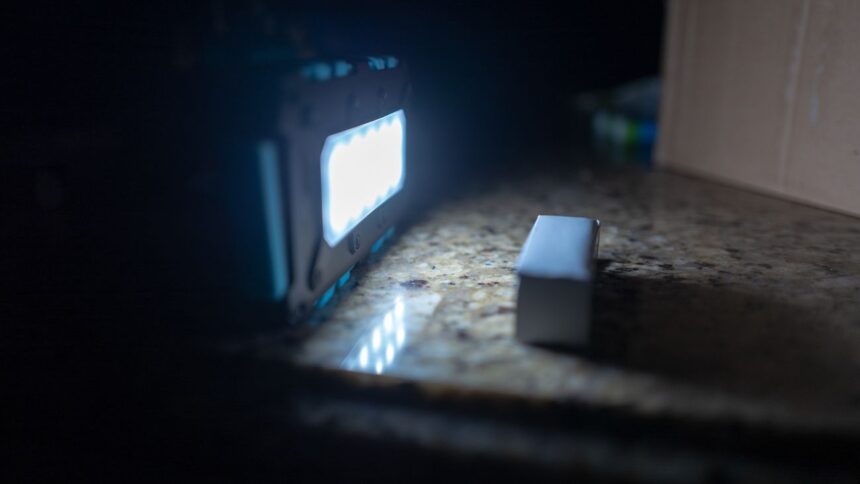 Vecinos de Maipú protestan con cacerolazo por falta de suministro eléctrico